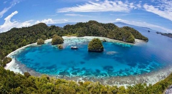 Wisata Raja Ampat