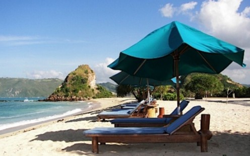 Wisata Pantai Kuta Lombok