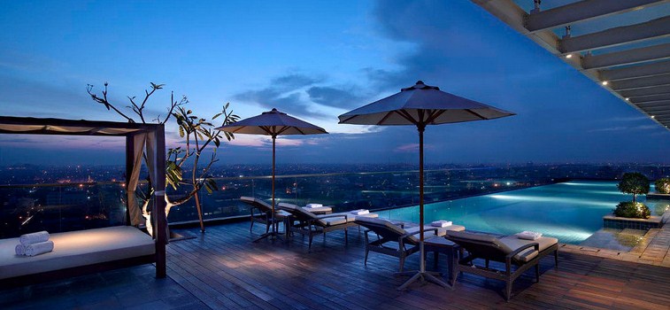 Kolam Renang Marriott