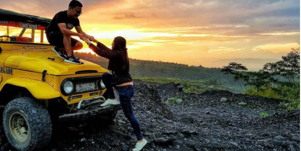 Jeep Merapi