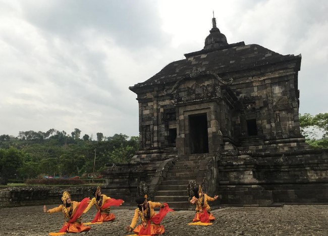 Candi Banyunibo