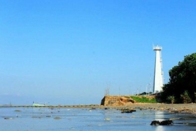 mercusuar-pantai-sambilang