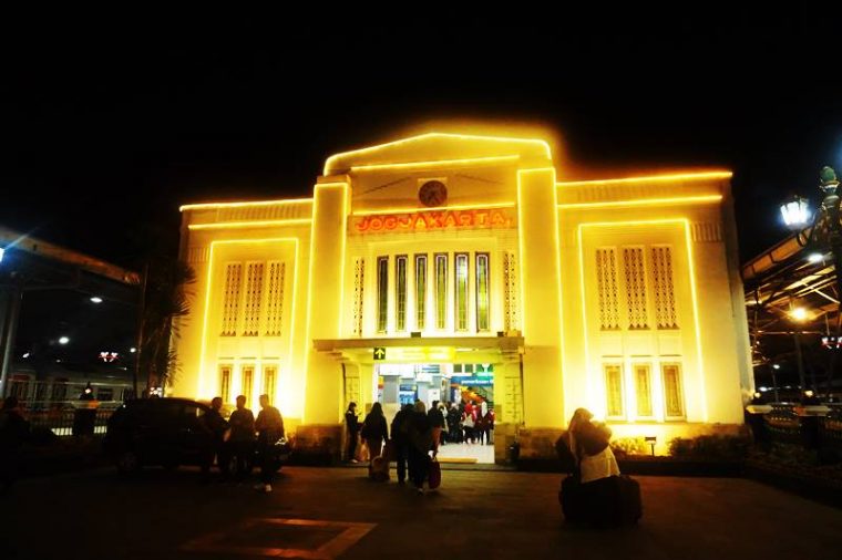 Stasiun Tugu Jogja, Ke Wisata Terdekat Jalan Kaki Stasiun